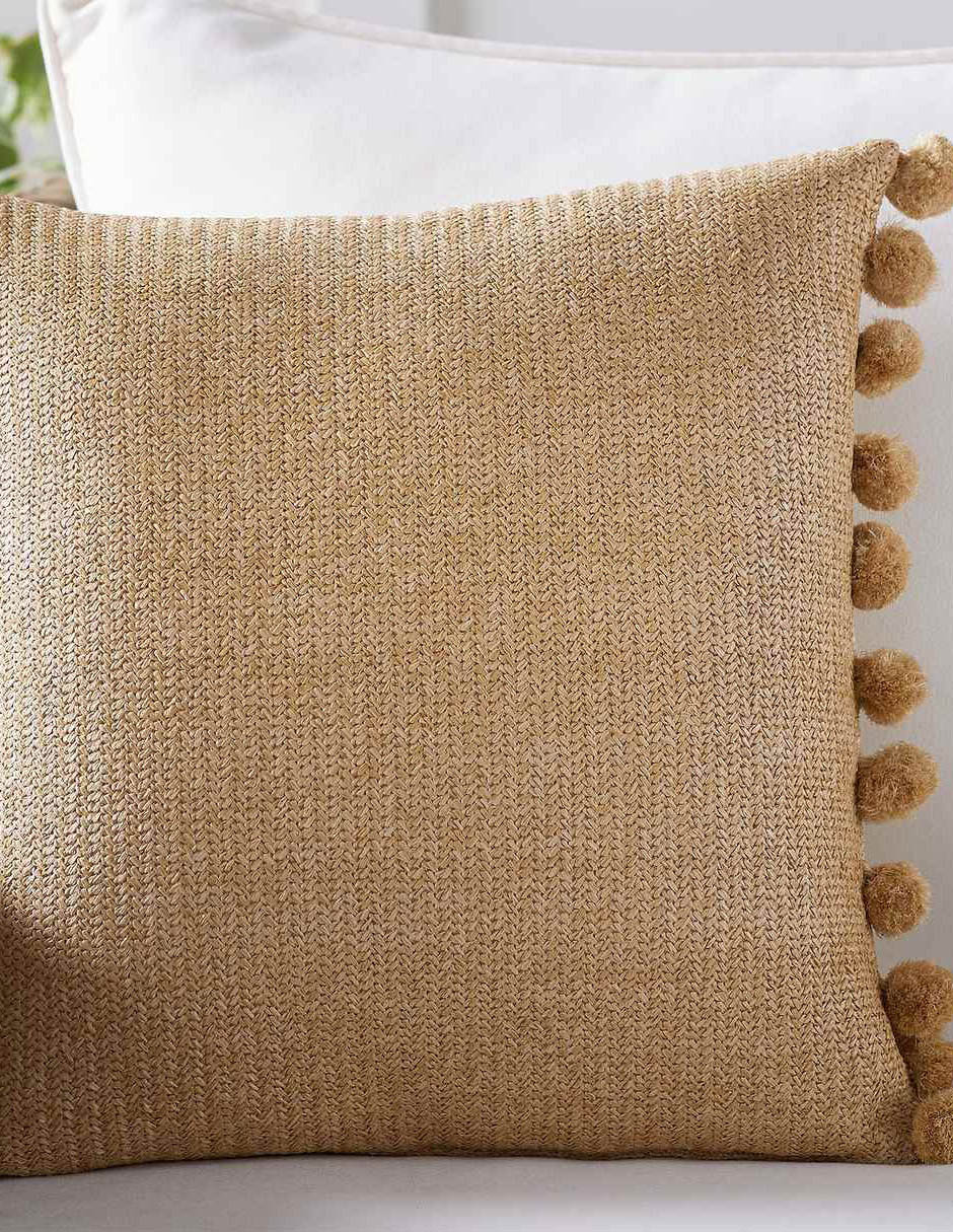 Cojín Pom Pom Faux 1