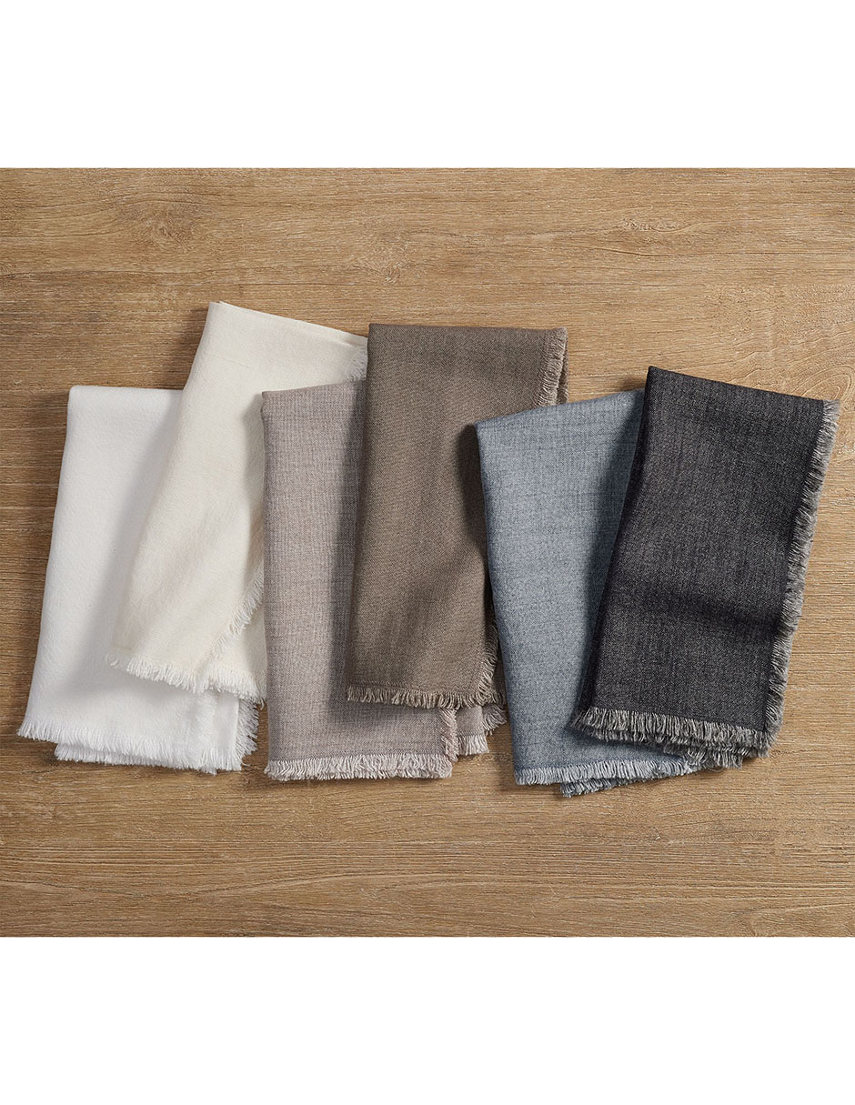 Set servilleta Frayed Oversized de lino 4 piezas