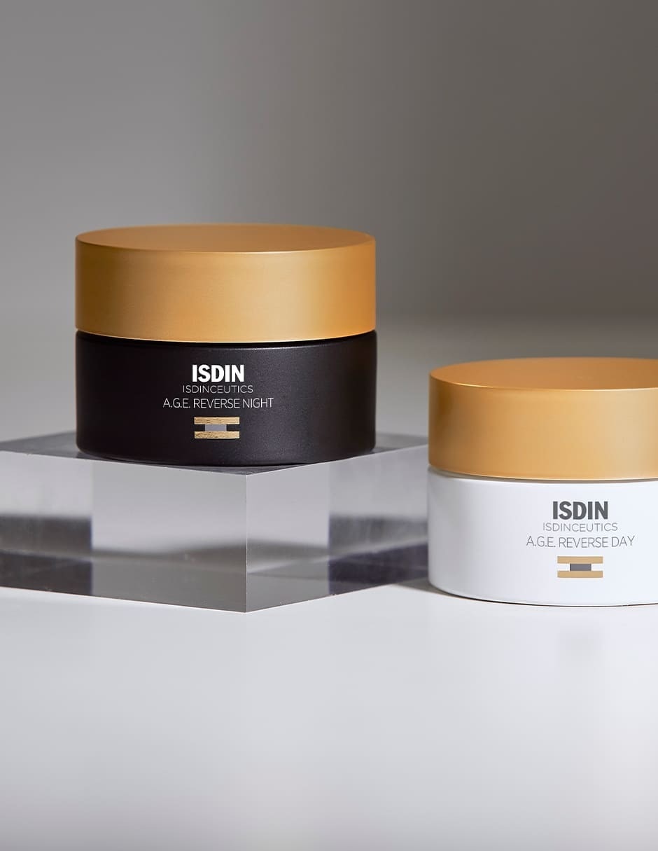 Crema facial recomendada para prevenir signos de la edad de noche A.g.e Reverse Night Isdin para todo tipo de piel