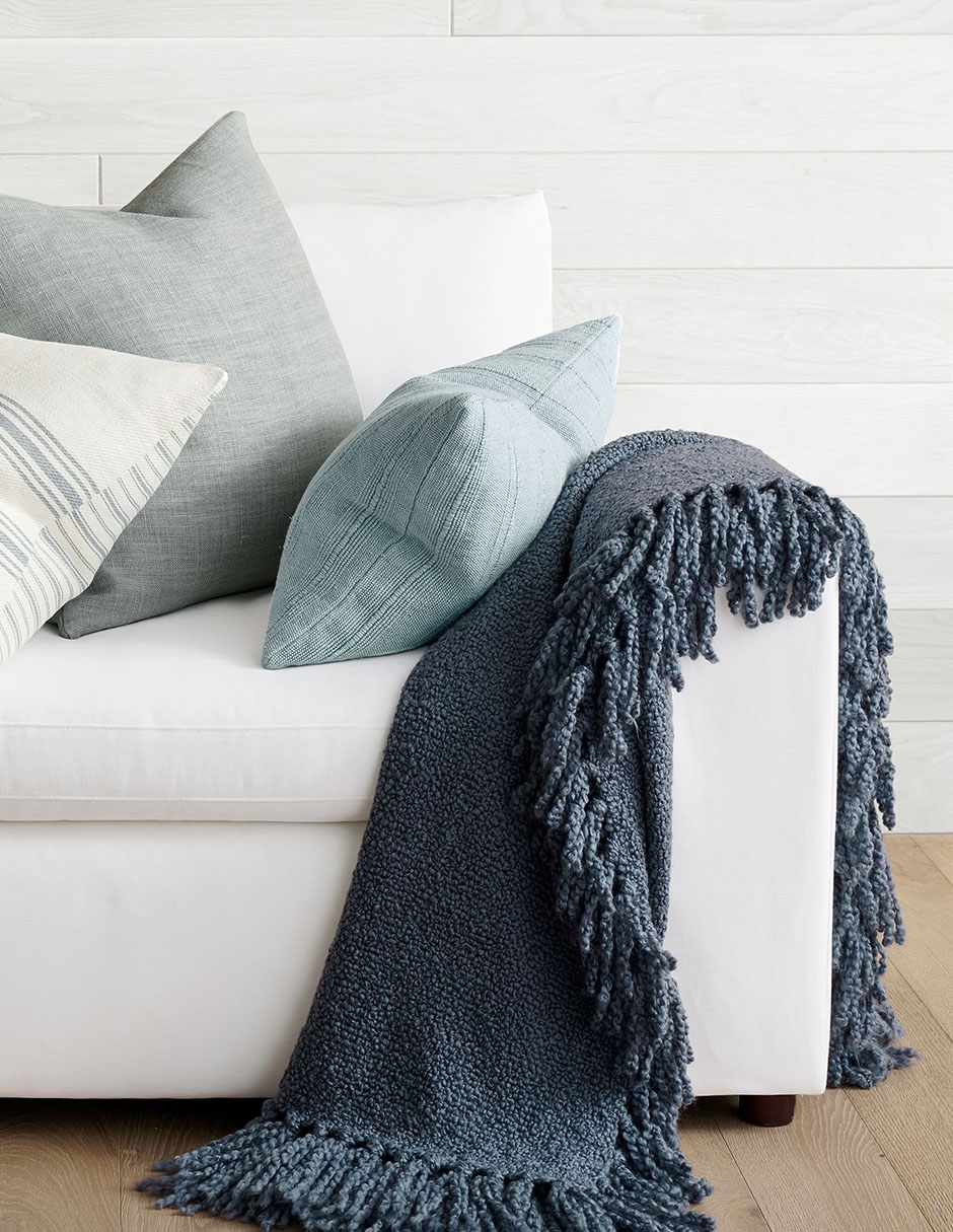 Frazada de tejido jersey Fuzzy Fringe 4