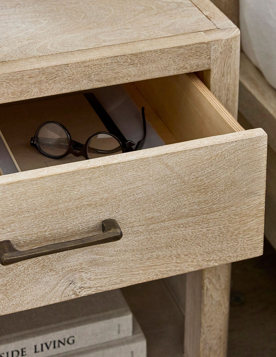 Buro aptos de madera