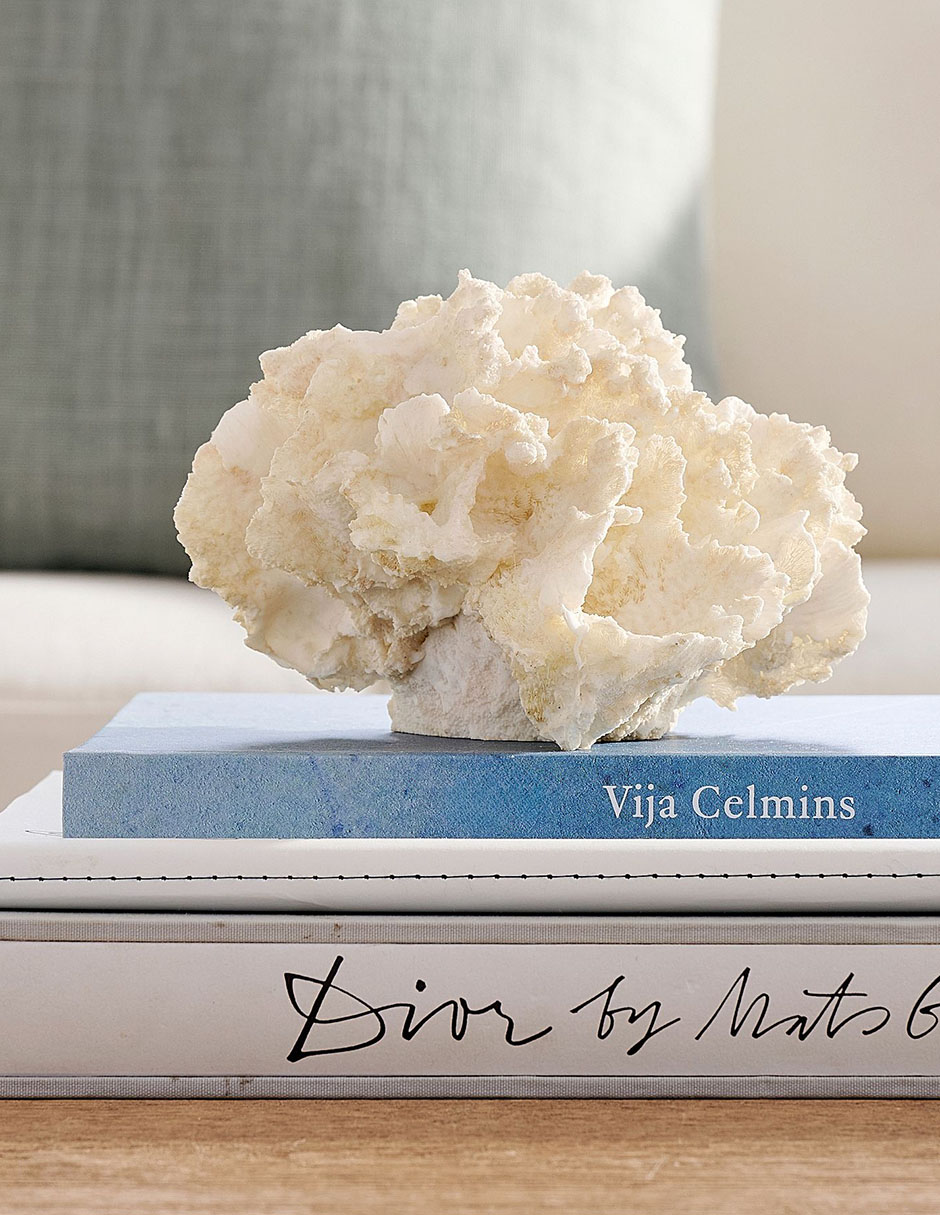 Figura decorativa irregular pottery barn