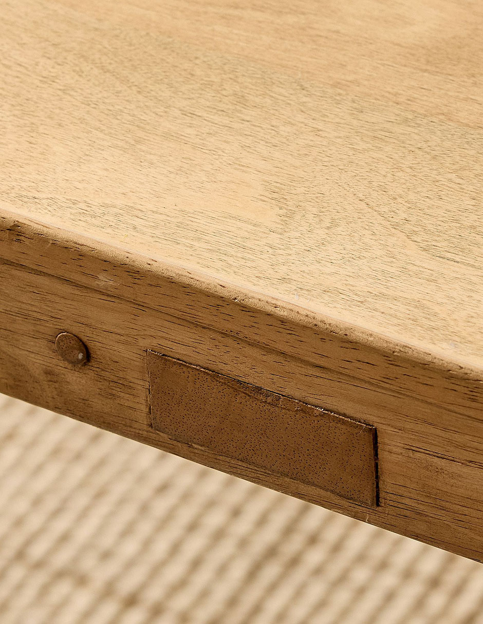 Mesa Rigato de madera 4
